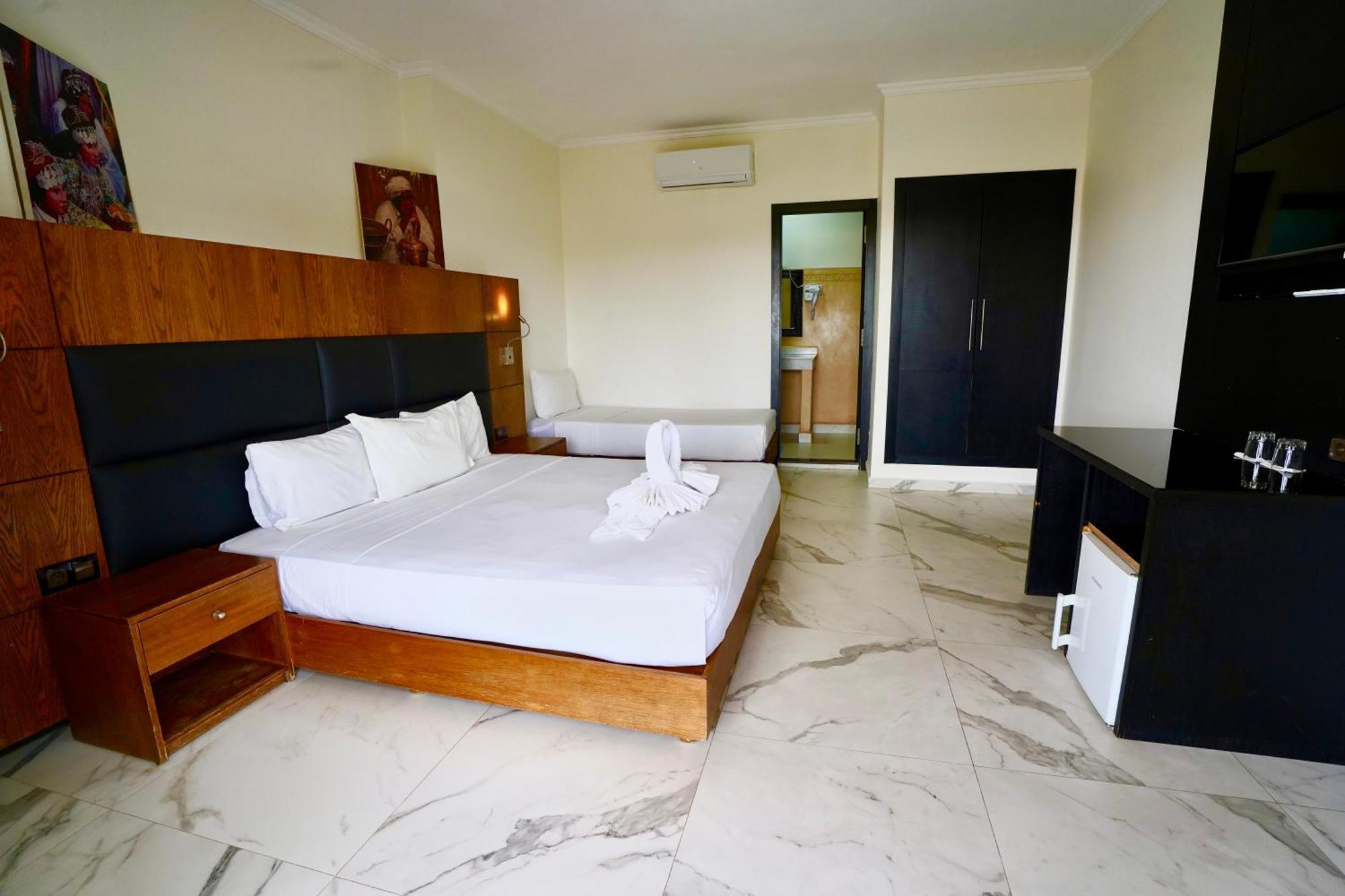 Ourika Camp Suites Hotel & Resort El Harkat Eksteriør billede