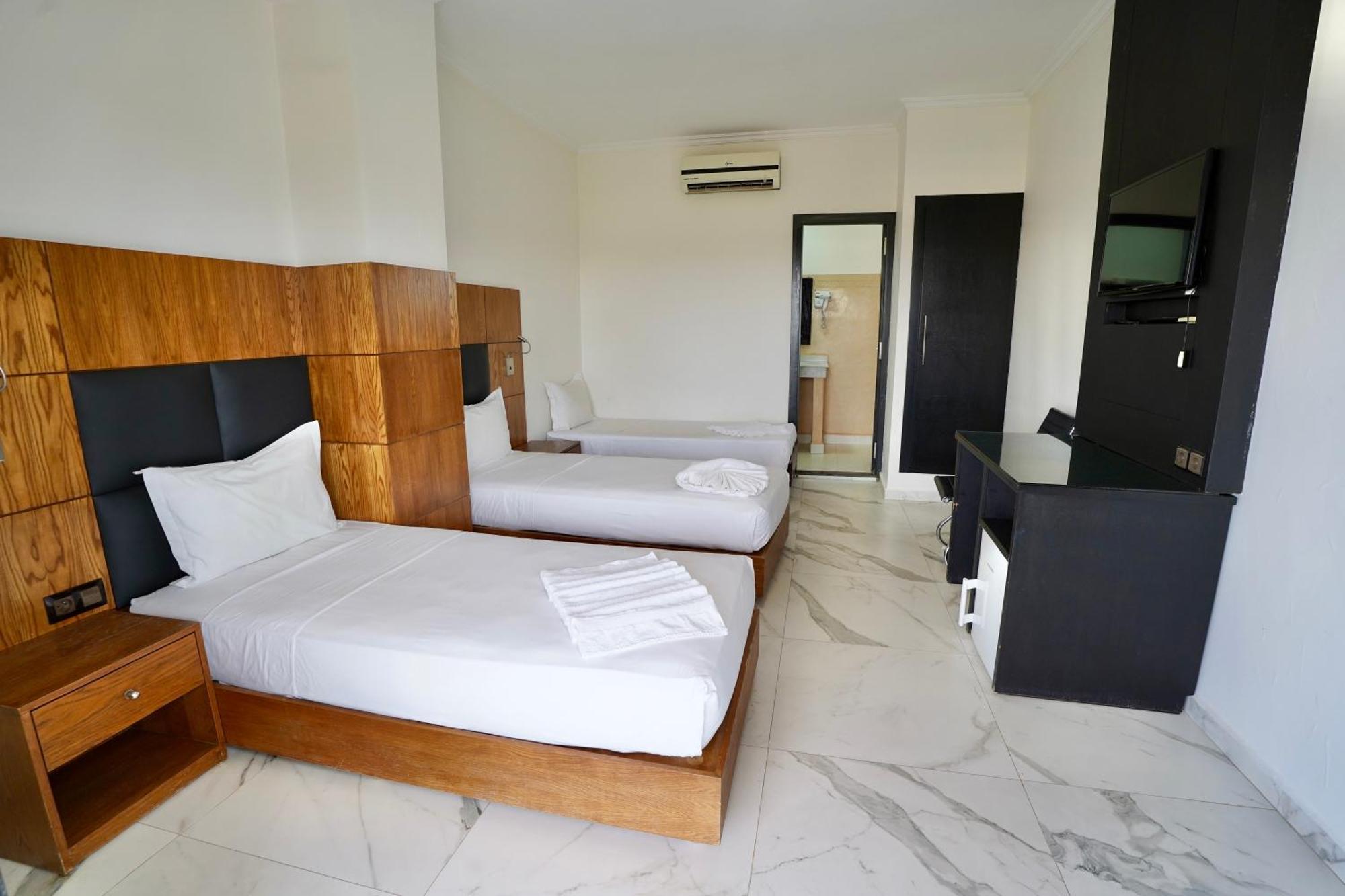 Ourika Camp Suites Hotel & Resort El Harkat Eksteriør billede